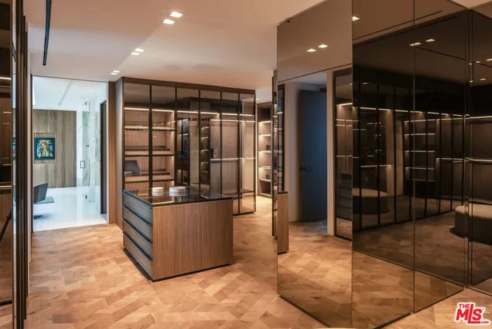 11005 Bellagio Place, Los Angeles, California 90077