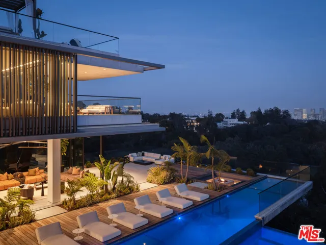 11005 Bellagio Place, Los Angeles, California 90077