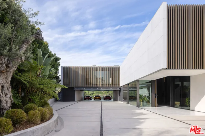 11005 Bellagio Place, Los Angeles, California 90077