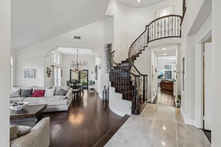 1482 Horsemill Road, El Cajon, California 92021