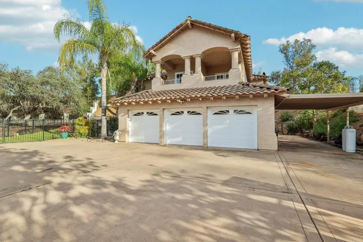 1482 Horsemill Road, El Cajon, California 92021