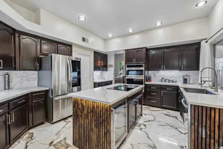 1482 Horsemill Road, El Cajon, California 92021