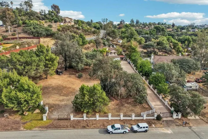 1482 Horsemill Road, El Cajon, California 92021