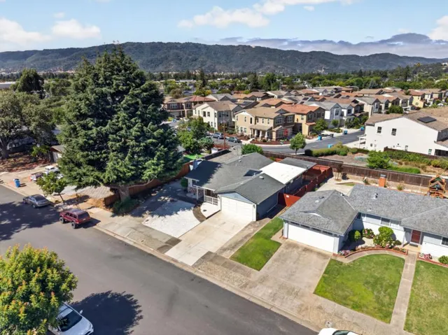 8431 Wayland Lane, Gilroy, California 95020
