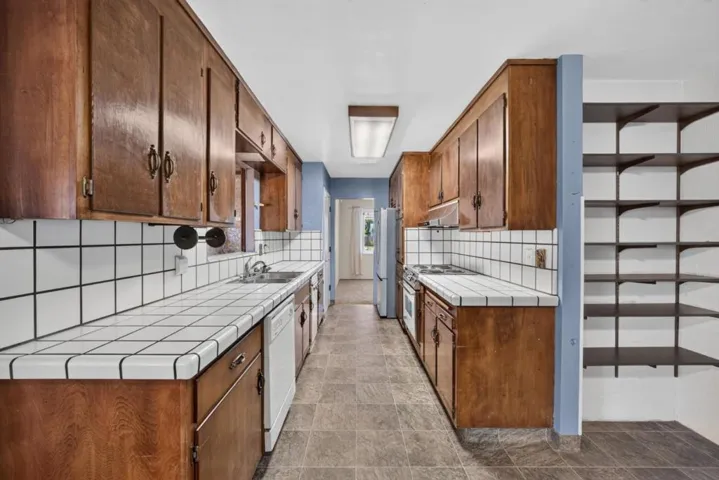 8431 Wayland Lane, Gilroy, California 95020