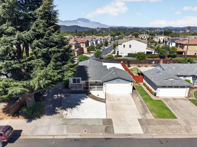8431 Wayland Lane, Gilroy, California 95020
