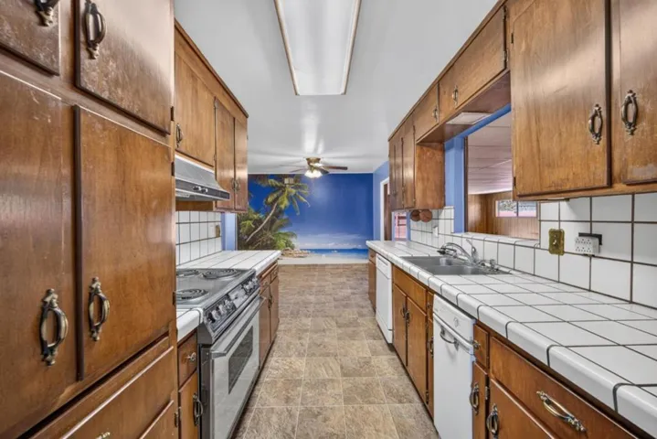 8431 Wayland Lane, Gilroy, California 95020