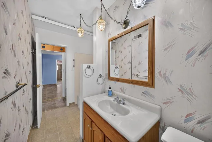 8431 Wayland Lane, Gilroy, California 95020