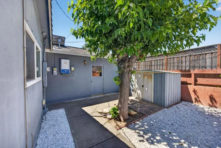 8431 Wayland Lane, Gilroy, California 95020