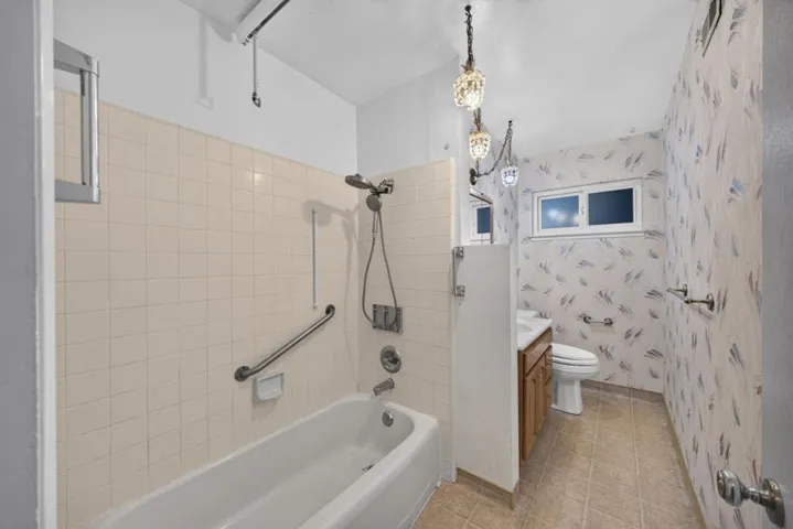 8431 Wayland Lane, Gilroy, California 95020