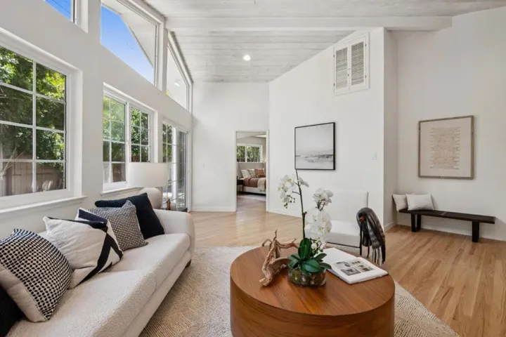 852 Ross Court, Palo Alto, California 94303