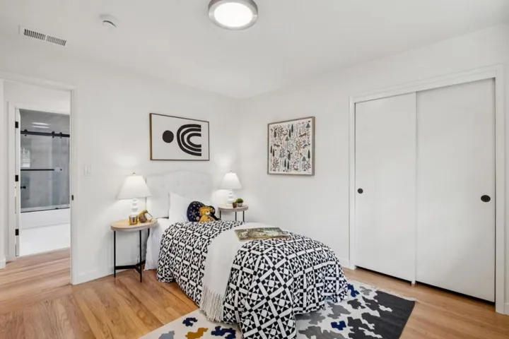 852 Ross Court, Palo Alto, California 94303