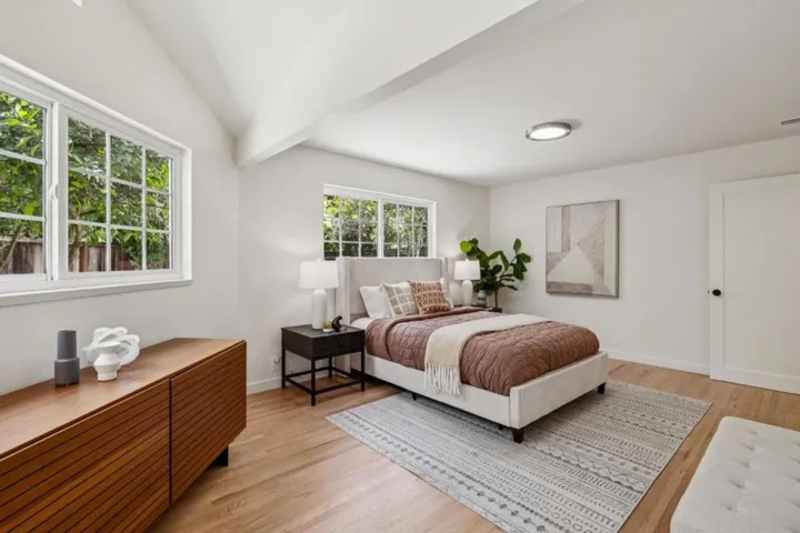 852 Ross Court, Palo Alto, California 94303