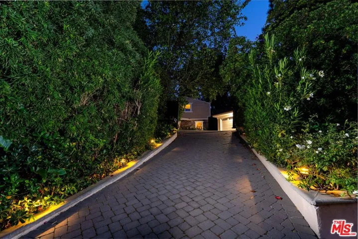 12750 Mulholland Drive, Beverly Hills, California 90210