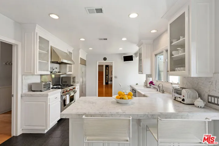 12750 Mulholland Drive, Beverly Hills, California 90210