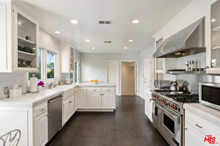 12750 Mulholland Drive, Beverly Hills, California 90210