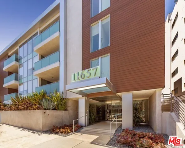 11657 Chenault Street 105, Los Angeles, California 90049