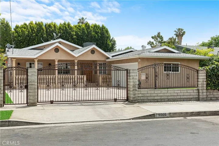 6508 Mammoth Avenue, Valley Glen, California 91401