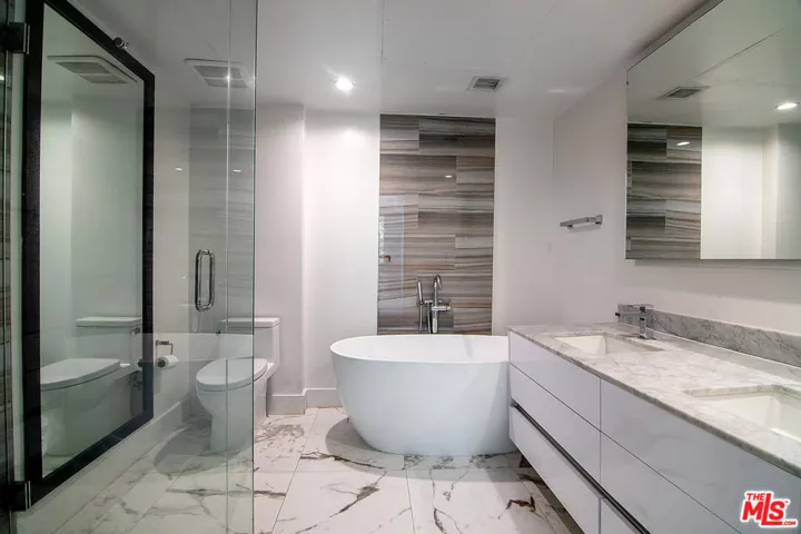 1345 N Havenhurst Drive 4, West Hollywood, California 90046