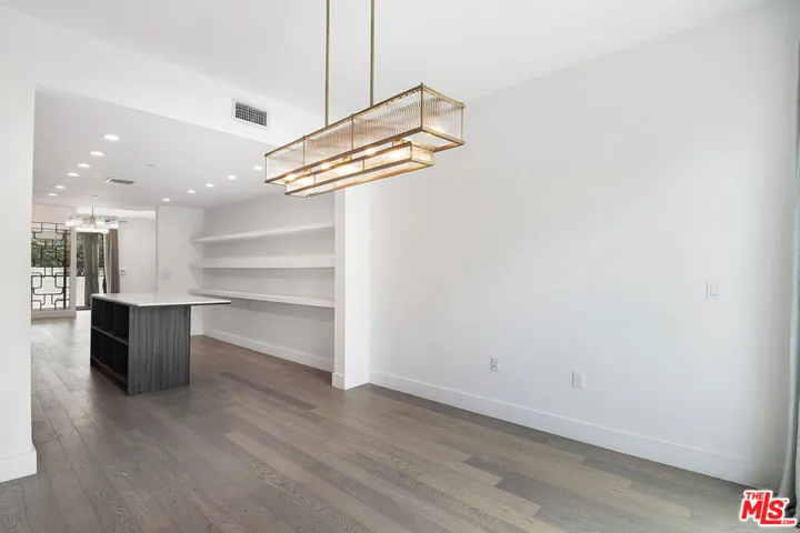 1345 N Havenhurst Drive 4, West Hollywood, California 90046