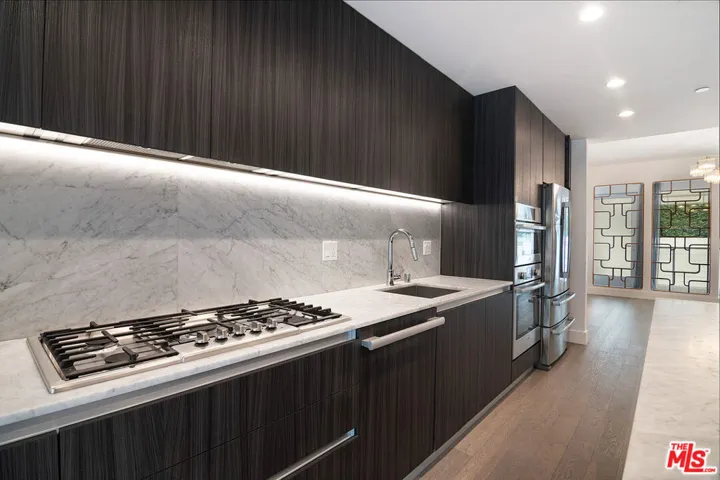 1345 N Havenhurst Drive 4, West Hollywood, California 90046