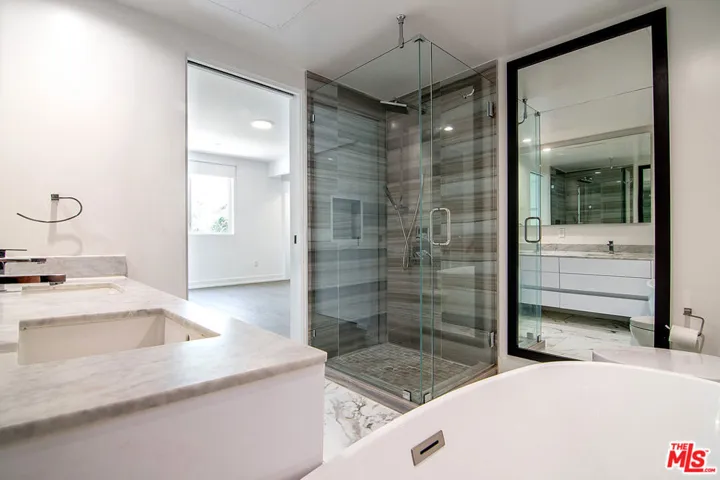 1345 N Havenhurst Drive 4, West Hollywood, California 90046