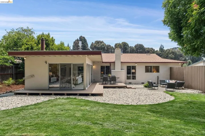 650 Marlesta Rd, Pinole, California 94564-2643