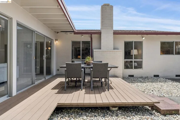 650 Marlesta Rd, Pinole, California 94564-2643