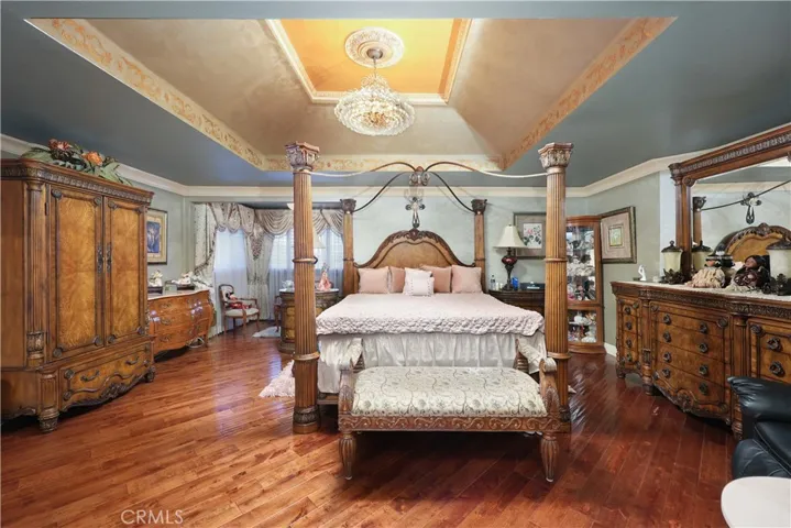 Primary suite