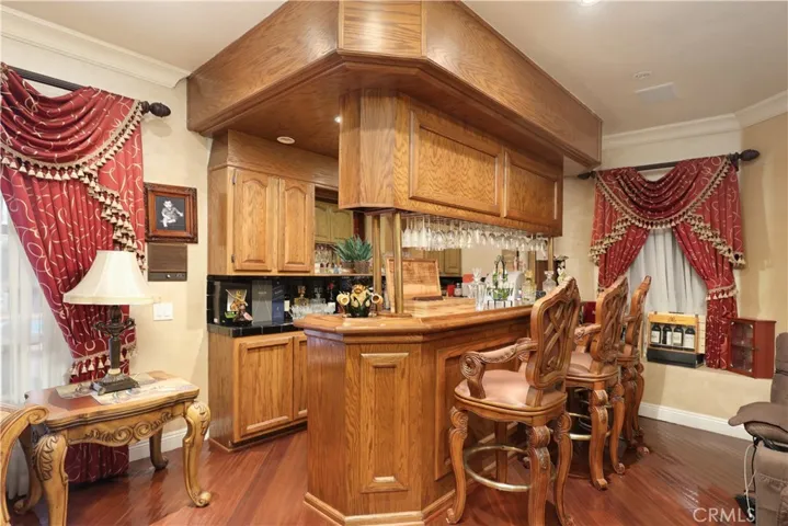 Wet bar