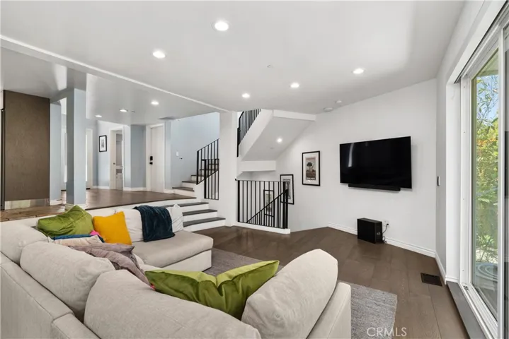 7670 Woodrow Wilson, Los Angeles, California 90046