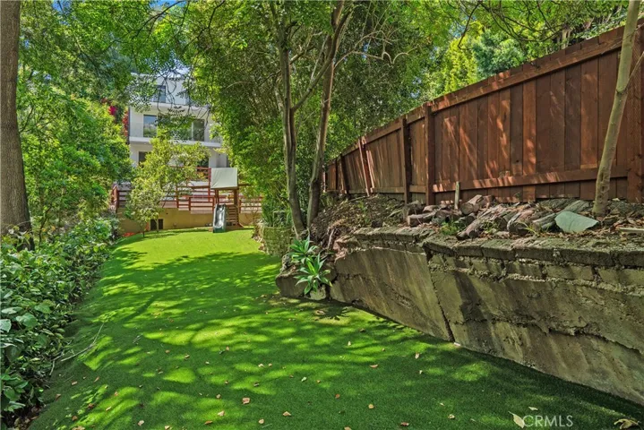 7670 Woodrow Wilson, Los Angeles, California 90046