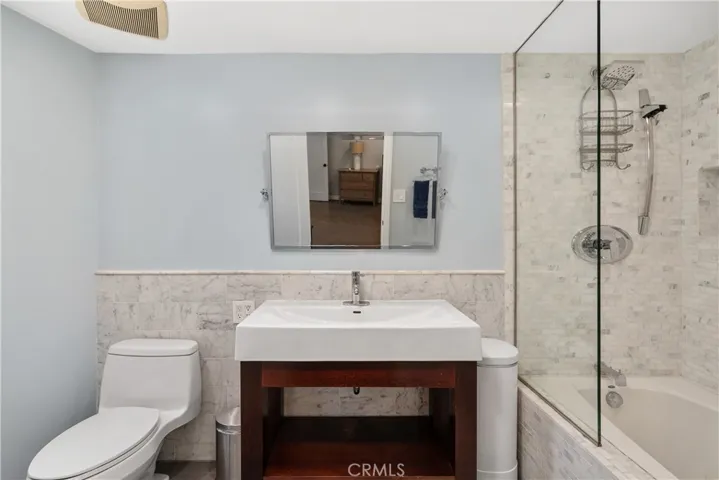 7670 Woodrow Wilson, Los Angeles, California 90046