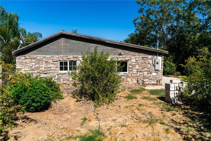 6594 Smith, Jurupa Valley, California 91752