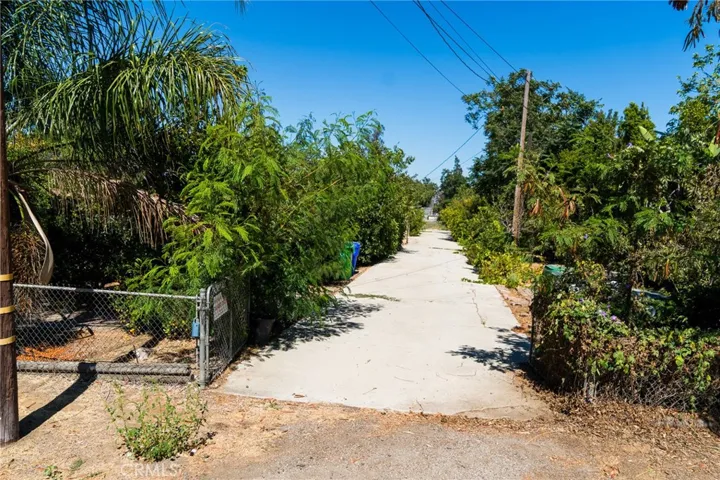 6594 Smith, Jurupa Valley, California 91752
