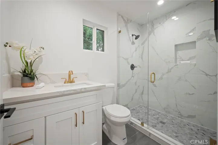 5865 Tobias Avenue, Sherman Oaks, California 91411