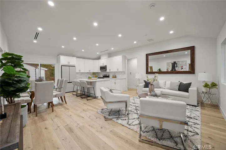 5865 Tobias Avenue, Sherman Oaks, California 91411