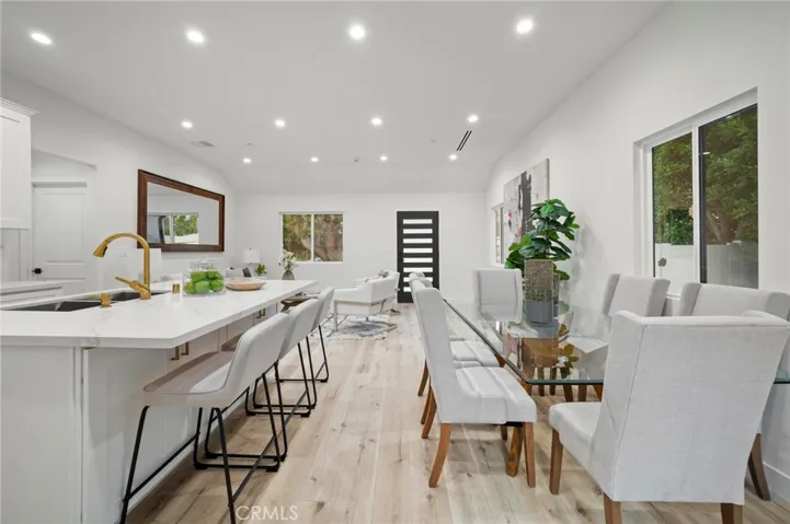 5865 Tobias Avenue, Sherman Oaks, California 91411