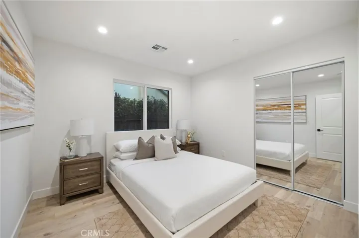5865 Tobias Avenue, Sherman Oaks, California 91411
