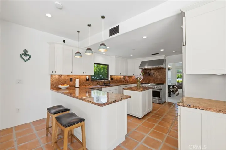 3728 Park Colony Court, Agoura Hills, California 91301