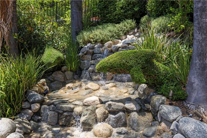 3728 Park Colony Court, Agoura Hills, California 91301