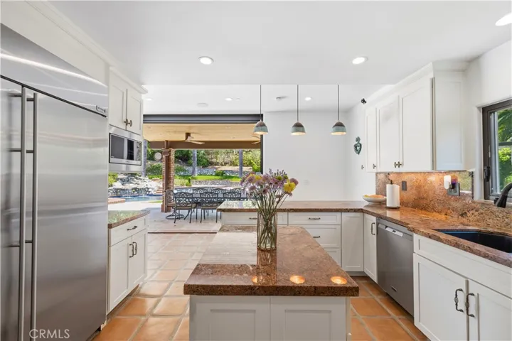 3728 Park Colony Court, Agoura Hills, California 91301