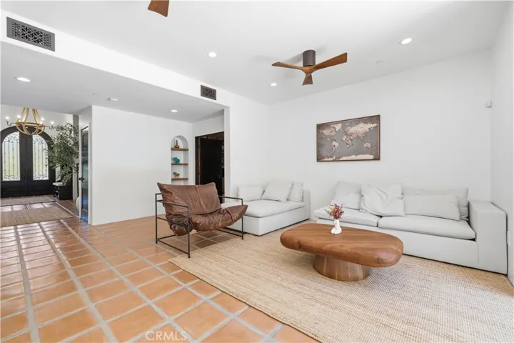 3728 Park Colony Court, Agoura Hills, California 91301