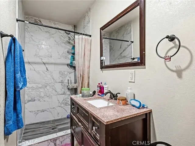 15548 8th, Victorville, California 92395