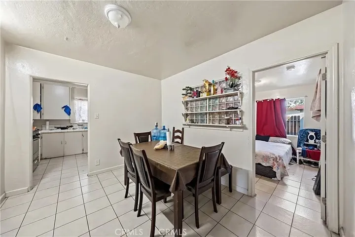 15548 8th, Victorville, California 92395