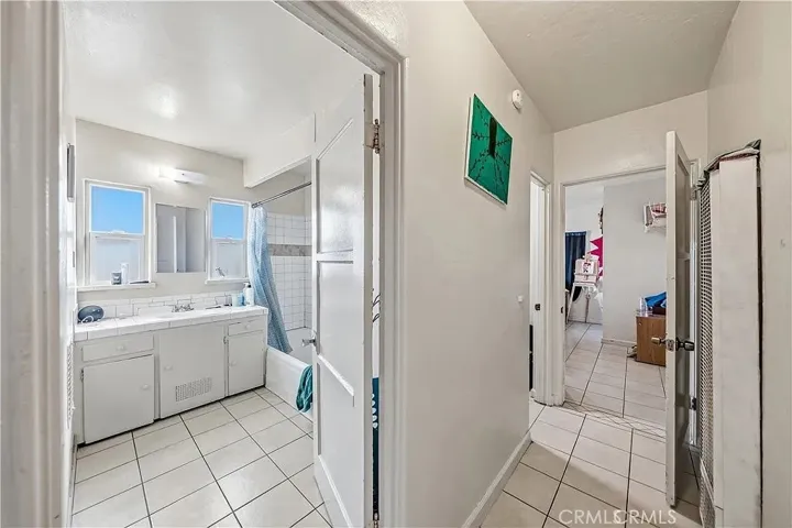 15548 8th, Victorville, California 92395