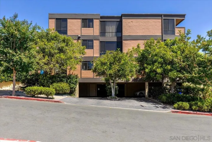 2928 Lawrence, San Diego, California 92106