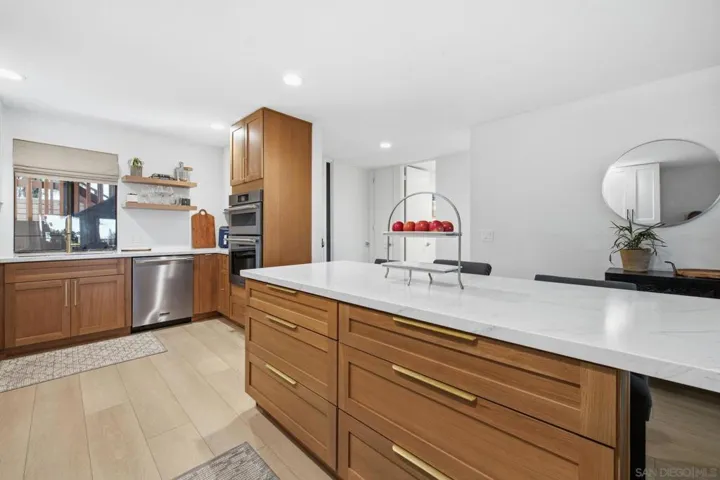 2928 Lawrence, San Diego, California 92106