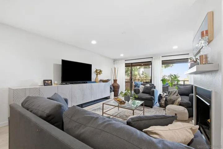 2928 Lawrence, San Diego, California 92106