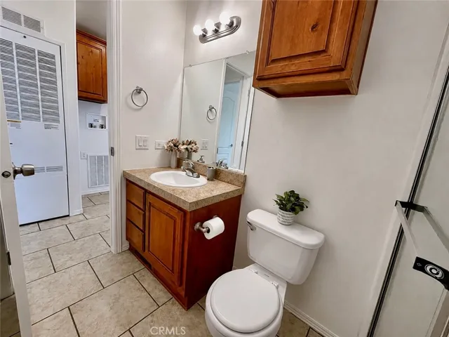 12995 6th 3, Yucaipa, California 92399
